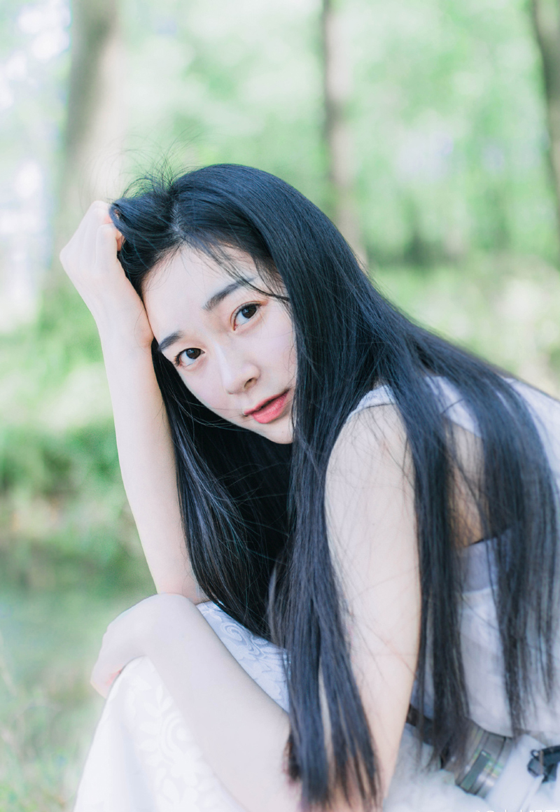 若是以往的话，按照规矩，这些蜀军至少也要裁掉一半，只留精锐，不过眼下大战在即，蜀道难行，也不好再从长安或是洛阳调拨兵马，而且关中军队虽然精锐，但蜀地毕竟特殊，关中那一套战法于蜀地并不合适，反倒是蜀中军队用起来更加顺手，而且似邓贤、泠苞这些归降的蜀将更精通属地作战，有他们相助，更能事半功倍。